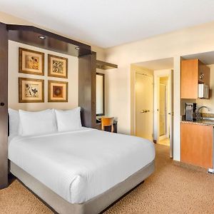 STUDIO 1 QUEEN MURPHY BED BALCONY